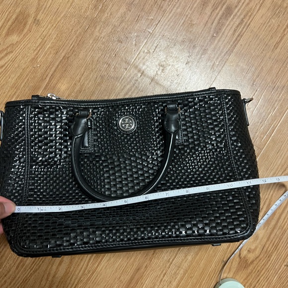 Tory Burch Robinson woven small tote - Picture 13 of 16